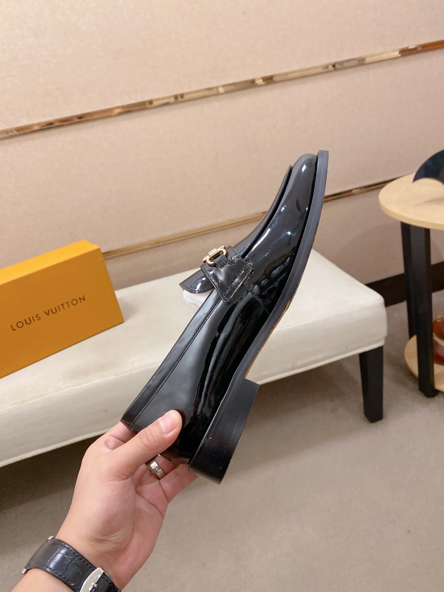 Men's men's shoes 💰 520💰⚡️New models on the market⚡️ Louis Vuitton (Louis Vuitton/LV) casual, business formal wear! Made with pure Italian craftsmanship, the upper is made of first-layer cowhide, which is full of texture! The lining is cowhide and the original rubber leather shoe outsole. The style is atmospheric and comfortable! Positive code 38-44